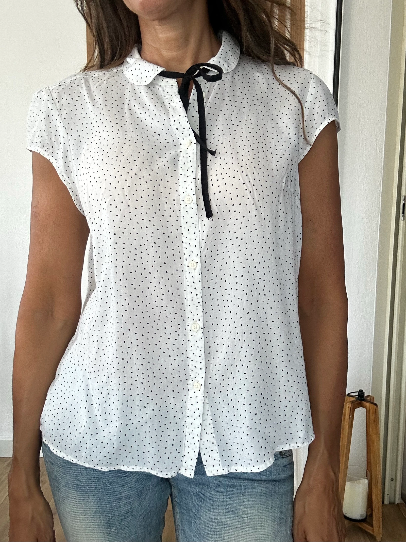Witte blouse met zwarte stippen – Col Claudine – Maat M – photo 3